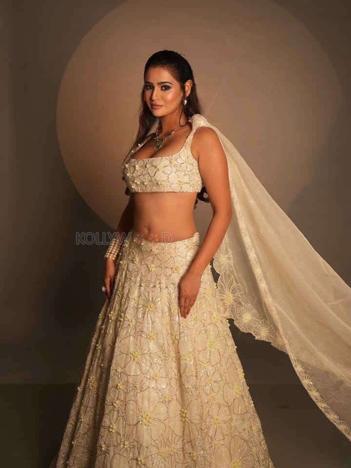Beautiful Prakriti Pavani in an Ivory Lehenga Photos 01