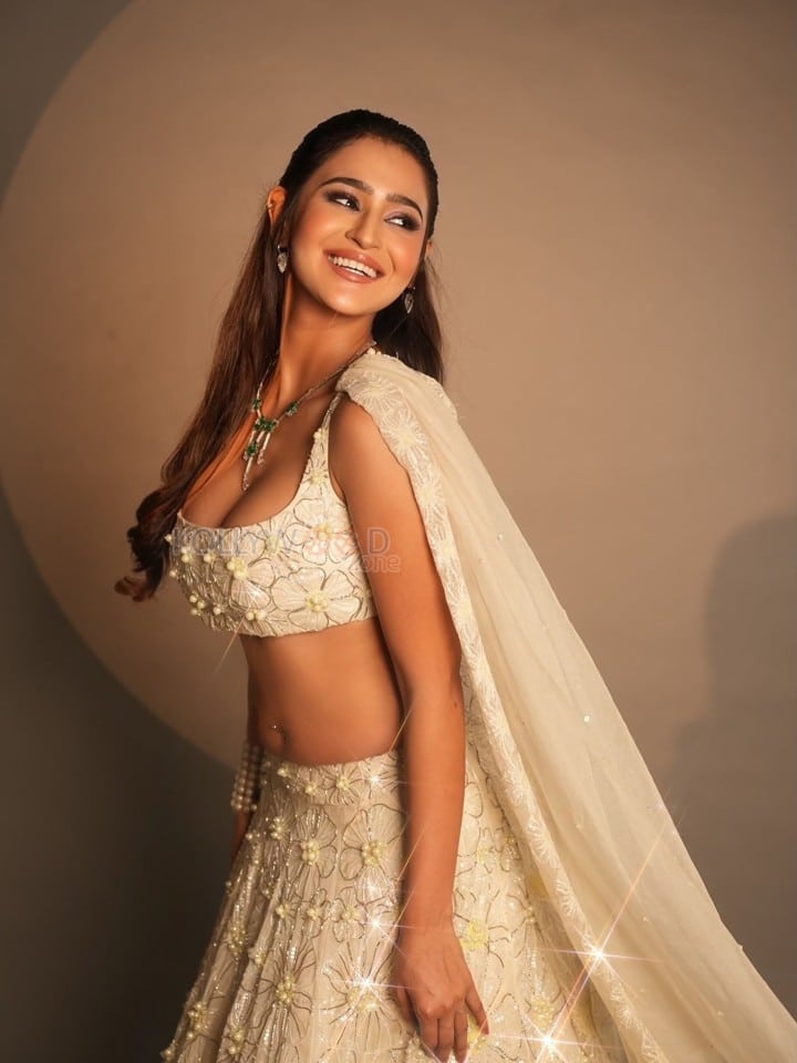 Beautiful Prakriti Pavani in an Ivory Lehenga Photos 04