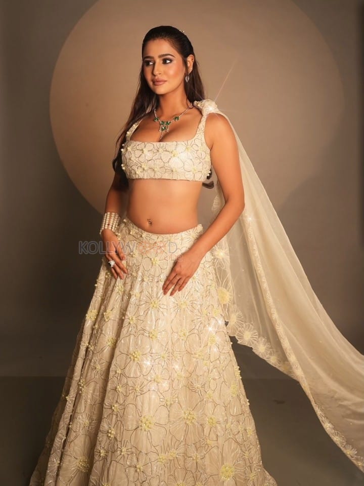 Beautiful Prakriti Pavani in an Ivory Lehenga Photos 06