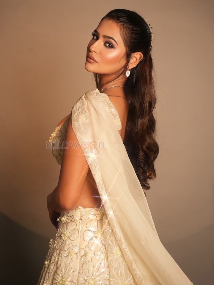 Beautiful Prakriti Pavani in an Ivory Lehenga Photos 07