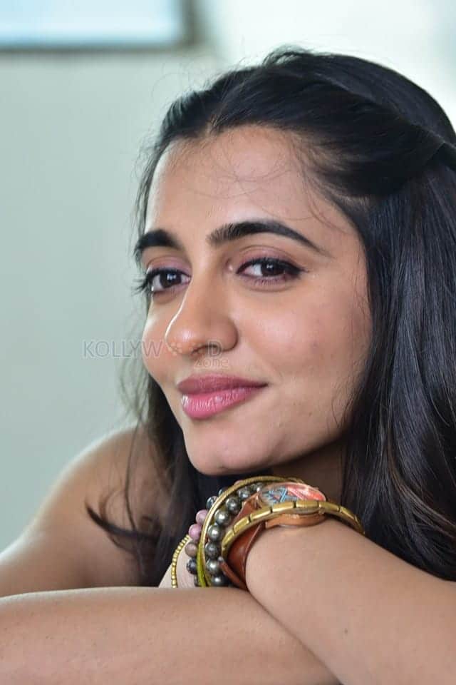 Sexy Actress Maanasa Choudhary at Bubblegum Interview Photos 101