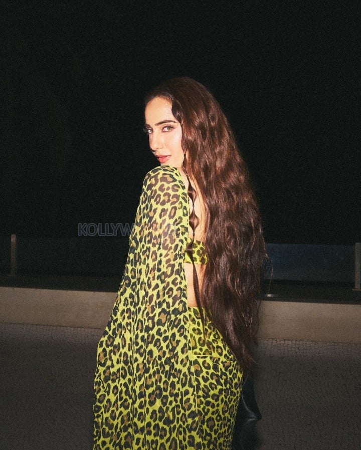 Sexy Kusha Kapila in a Leopard Printed Saree with a Sleeveless Cut Out Blouse Photos 09