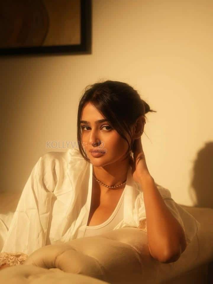 Sexy Prakriti Pavani in a Satin Night Dress Photos 03