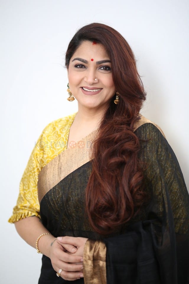 Actress Kushboo Interview Pictures 03