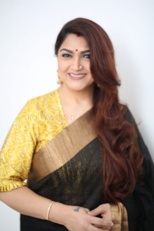 Actress Kushboo Interview Pictures 04