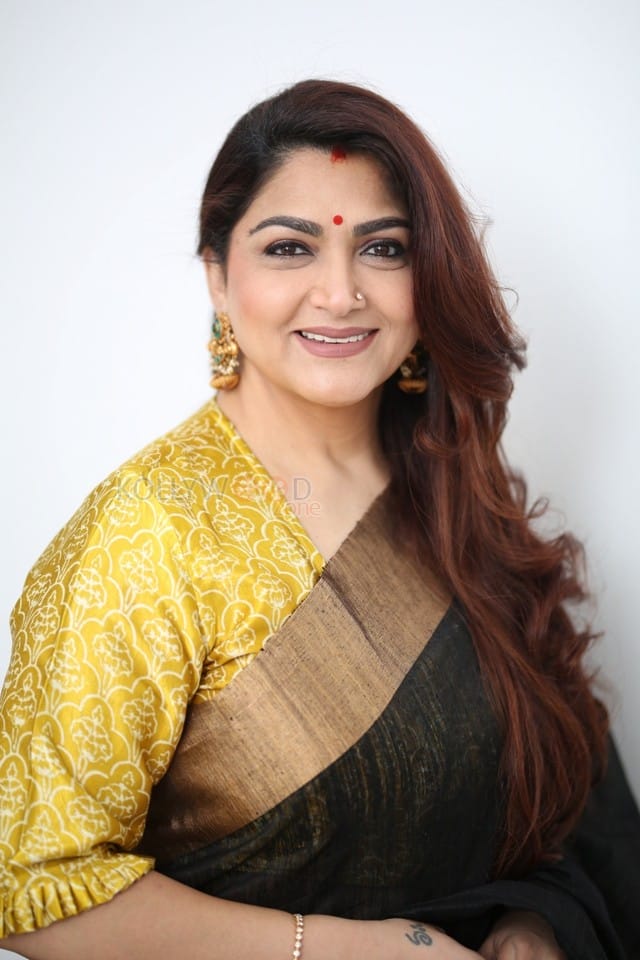 Actress Kushboo Interview Pictures 05