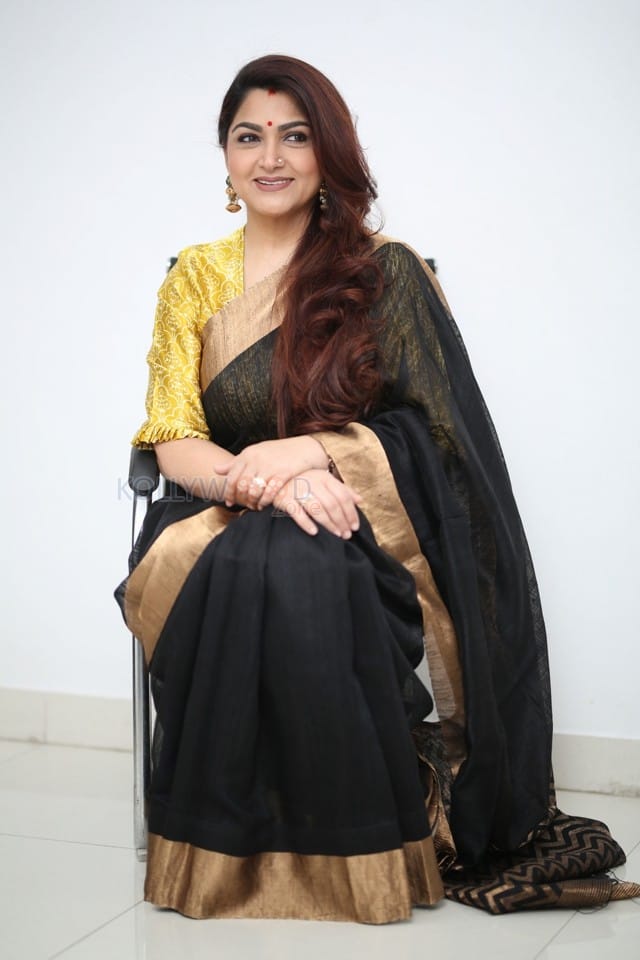 Actress Kushboo Interview Pictures 06