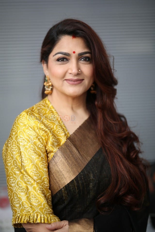 Actress Kushboo Interview Pictures 10