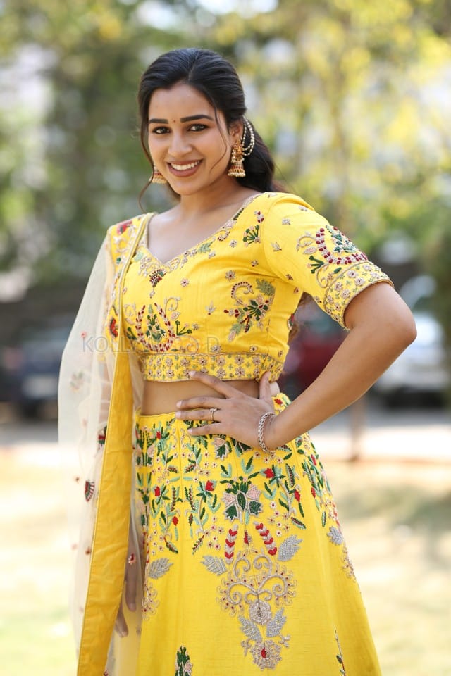 Actress Keerthana at Siddharth Roy Pre Release Event Photos 13