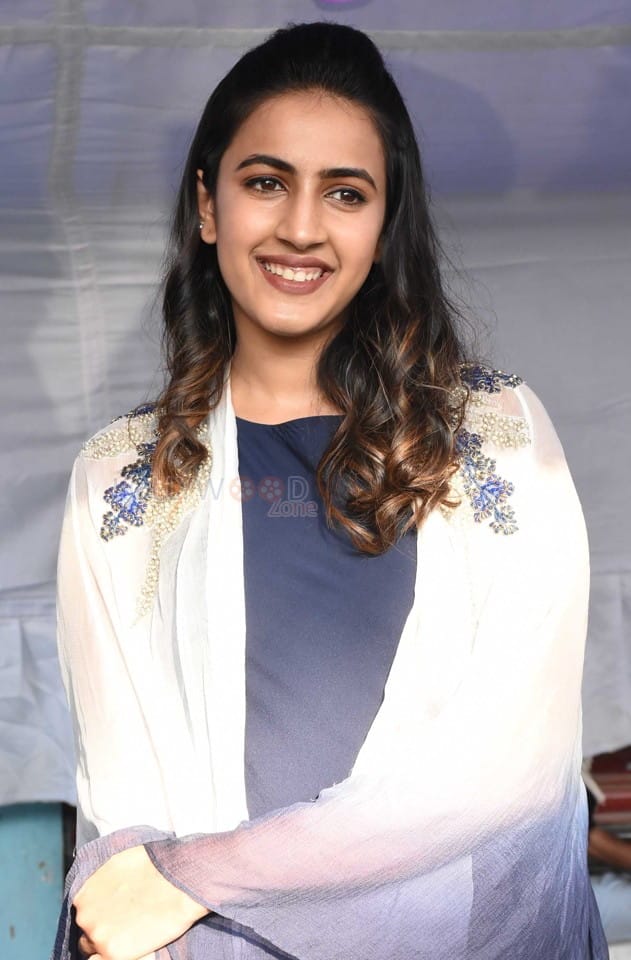 Actress Niharika Konidela At Cellbay Multi brand Mobile Store Launch Photos 06