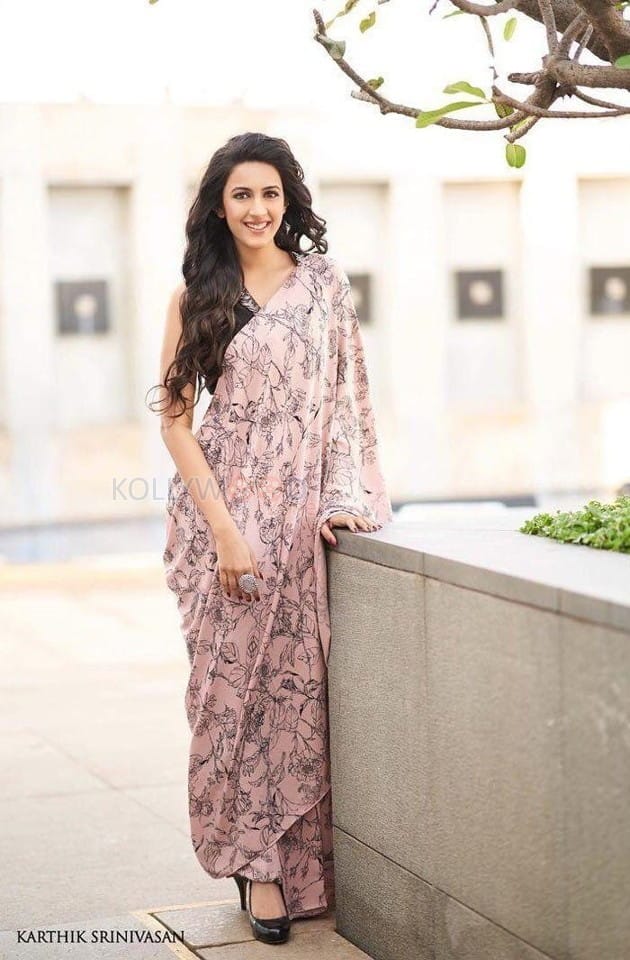 Actress Niharika Konidela Candid Photos 06