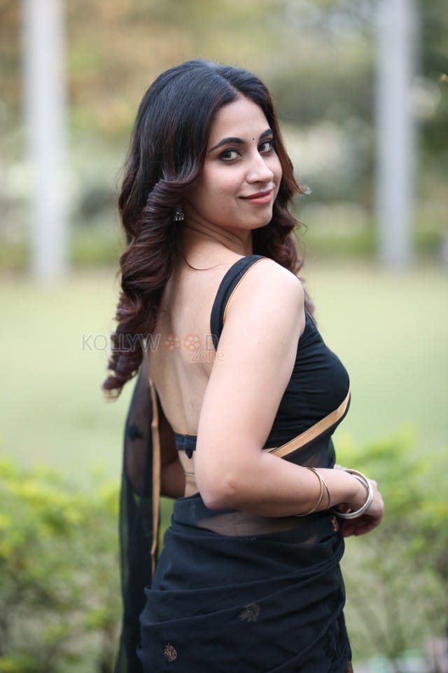 Actress Shashika Tickoo at Padmavyuhamlo Chakradhari Movie Title and First Look Launch Pictures 01