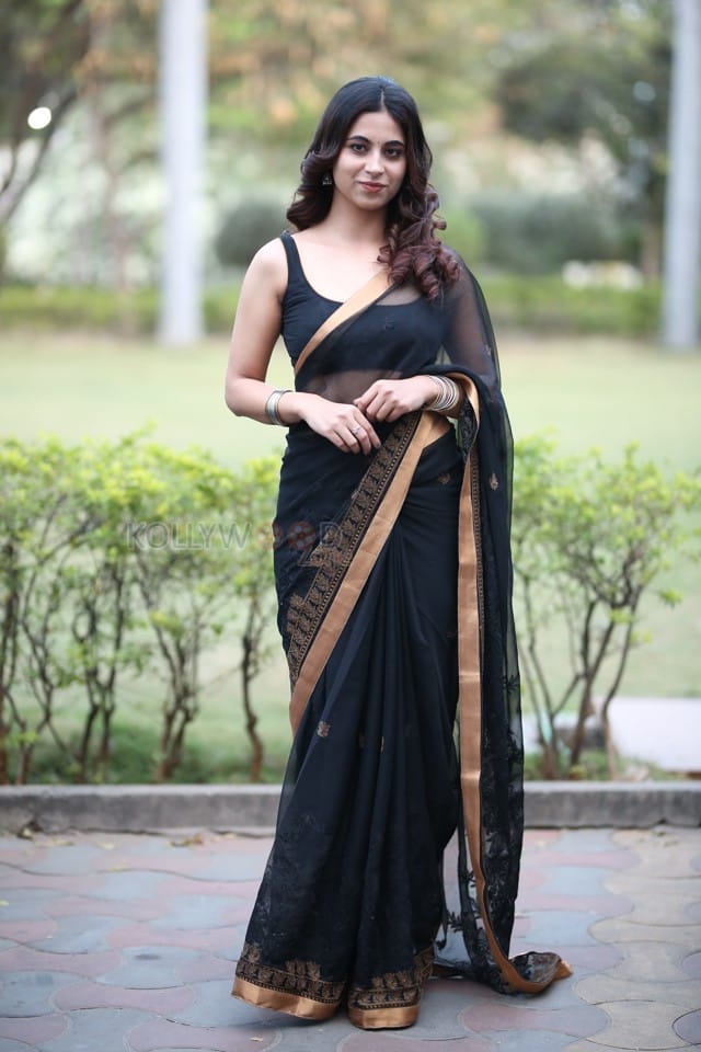 Actress Shashika Tickoo at Padmavyuhamlo Chakradhari Movie Title and First Look Launch Pictures 25