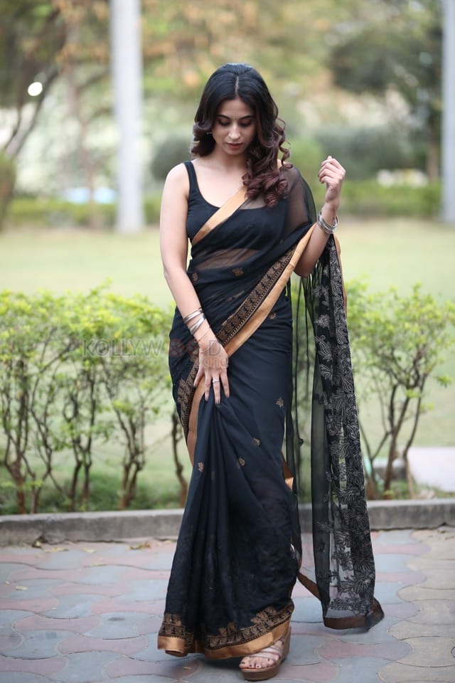 Actress Shashika Tickoo at Padmavyuhamlo Chakradhari Movie Title and First Look Launch Pictures 27