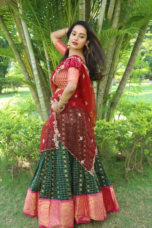 Actress Sreelu at Kotha Rangula Prapancham Movie Teaser Launch Pictures 21