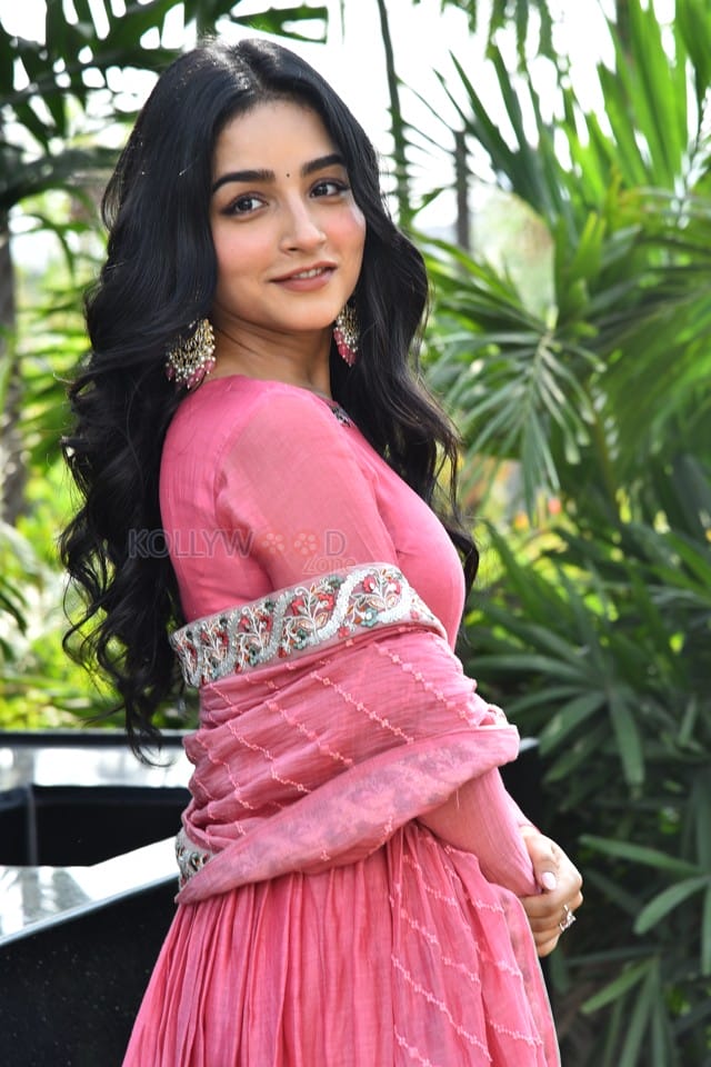 Actress Vishakha Dhiman at Raja the Raja Movie Launch Pictures 32