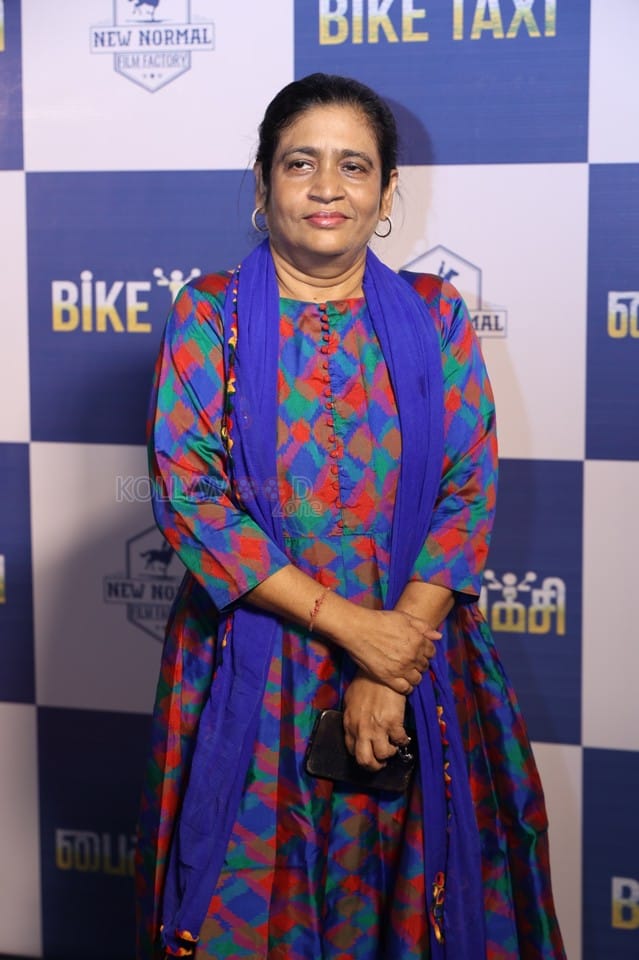 Bike Taxi Movie Pooja Stills 17