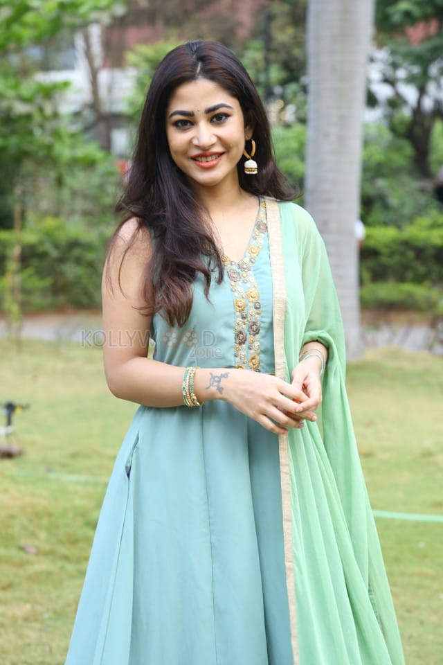 Actress Soniya Bansal at Roti Kapada Romance Movie Press Meet Pictures 25