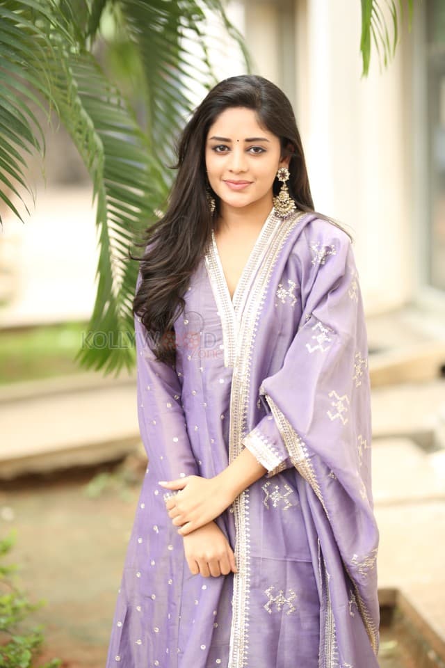 Heroine Deepshika at Maargan Movie Trailer Launch Event Photos 23