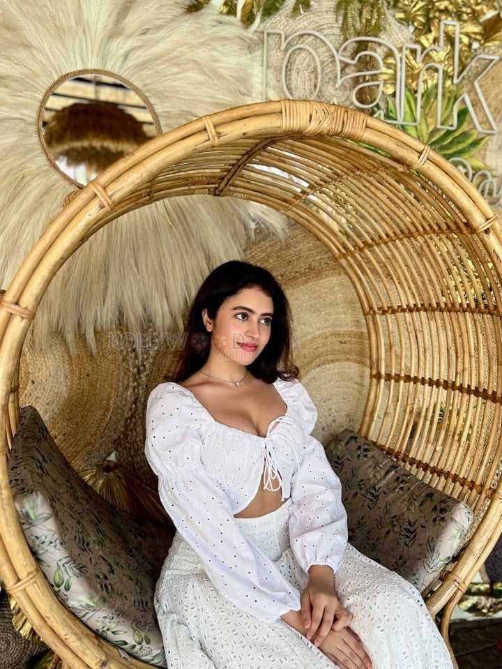 Sexy Shobhita Rana Goa Holiday Pictures 03