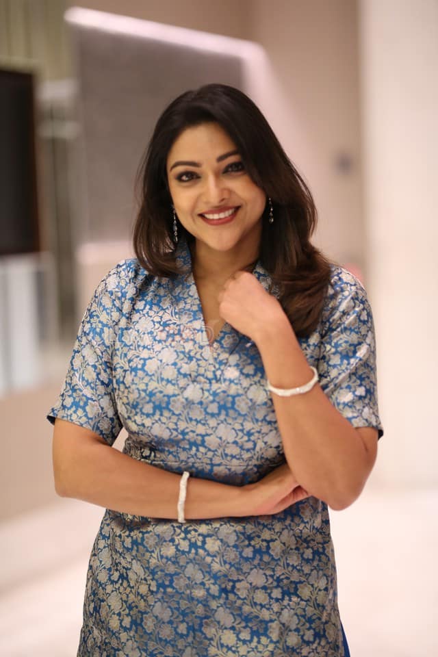 Actress Abhirami Gopikumar at Eleven Movie Pre Release Event Photos 09