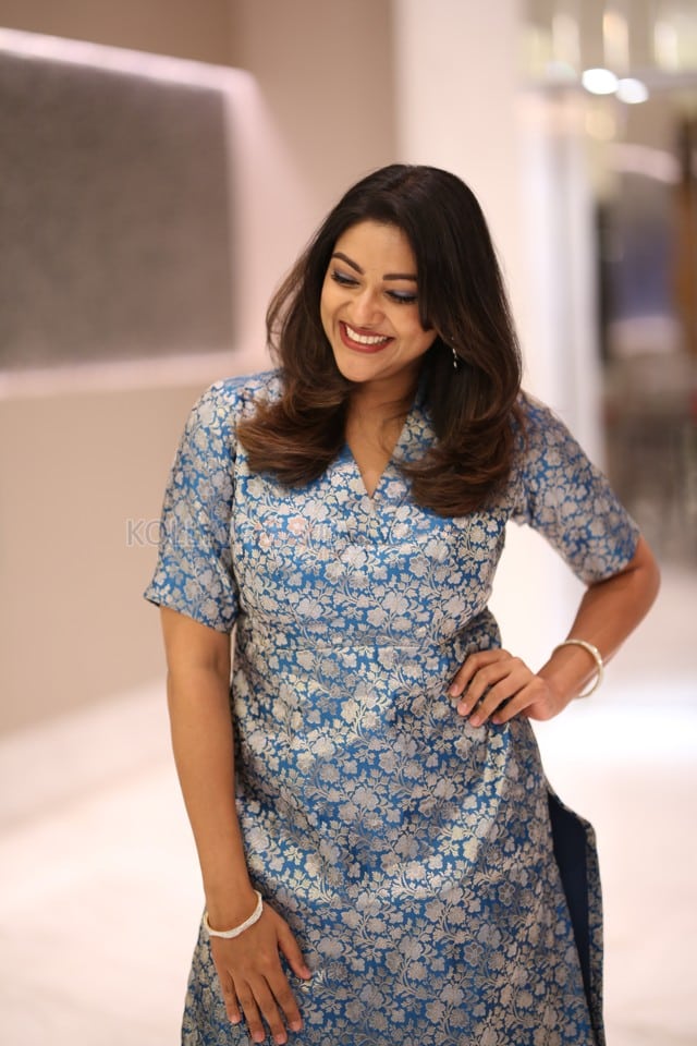 Actress Abhirami Gopikumar at Eleven Movie Pre Release Event Photos 19