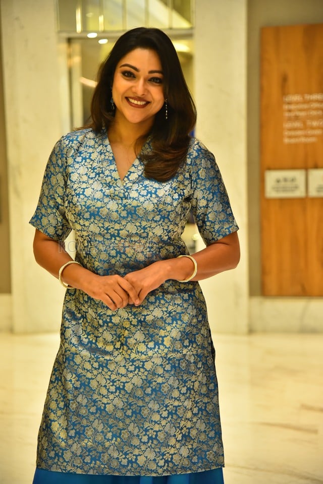 Actress Abhirami Gopikumar at Eleven Movie Pre Release Event Photos 27