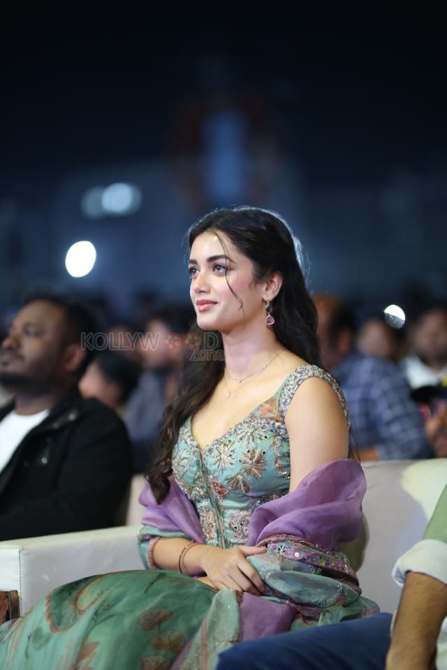 Actress Bhagyashri Borse at Andhra King Taluka Trailer Launch Pictures 04