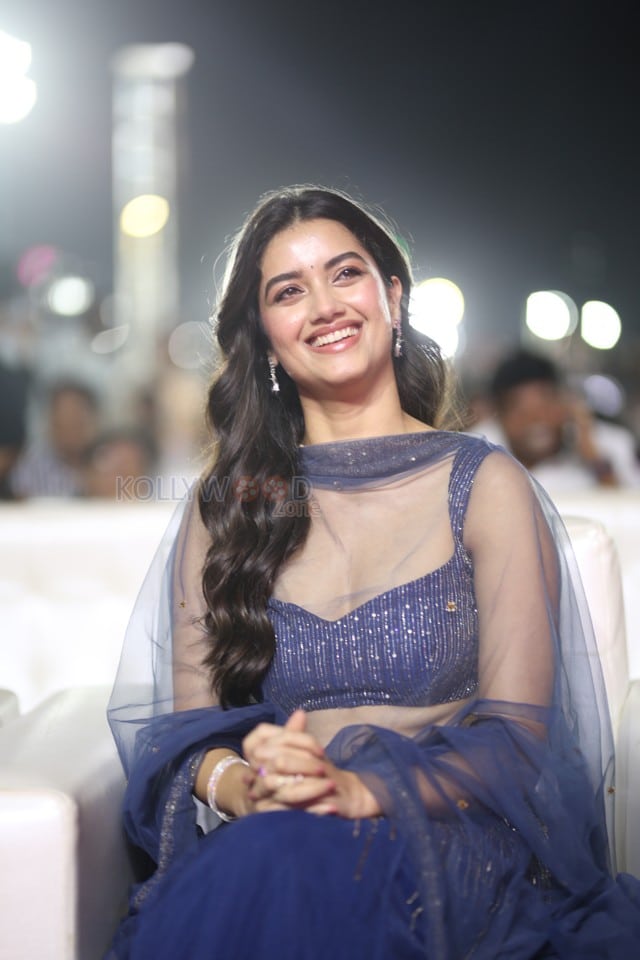 Heroine Bhagyashri Borse at Andhra King Taluka Pre Release Event Pictures 02