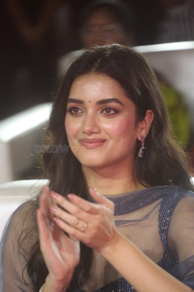 Heroine Bhagyashri Borse at Andhra King Taluka Pre Release Event Pictures 13