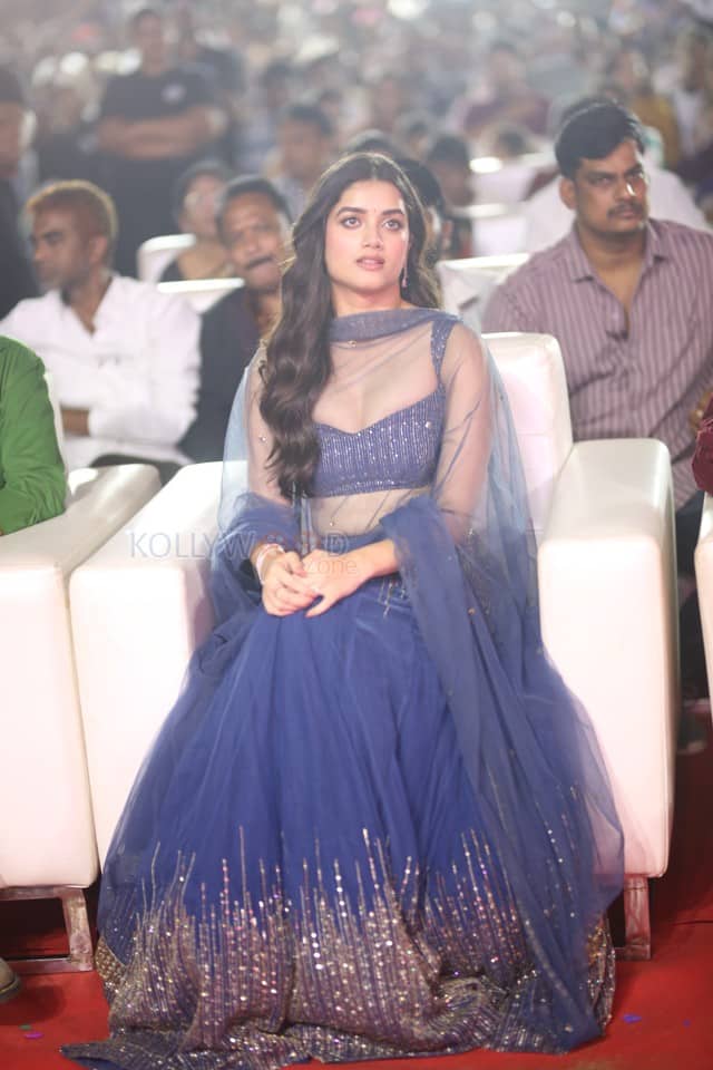Heroine Bhagyashri Borse at Andhra King Taluka Pre Release Event Pictures 14
