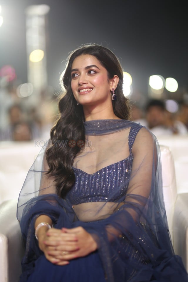 Heroine Bhagyashri Borse at Andhra King Taluka Pre Release Event Pictures 26