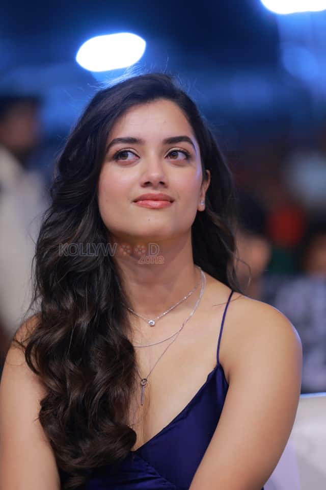 Heroine Bhagyashri Borse at Kingdom Movie Pre Release Event Photos 05