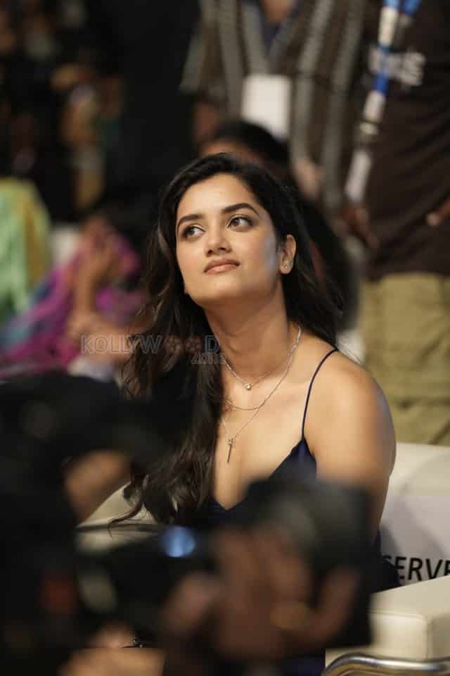 Heroine Bhagyashri Borse at Kingdom Movie Pre Release Event Photos 26