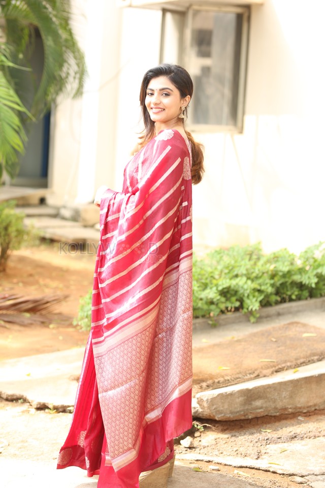 Actress Nayan Sarika at KA Movie Thanks Meet Photos 22