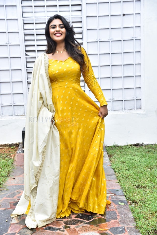 Actress Nayan Sarika at Pink Elephant Pictures Production No 2 Launch Photos 09