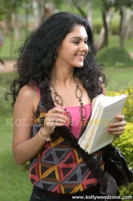 Actress Kamna Jethmalani Pictures 19