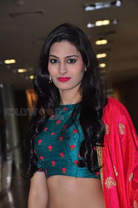 Actress Swetha Jadav At Hi Life Grand Fashion Showcase Event Photos 04