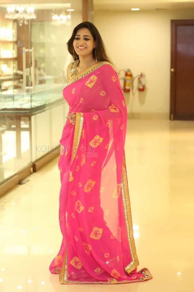 Actress Swetha Jadhav At Trendz Exhibition Hyderabad Photos 08