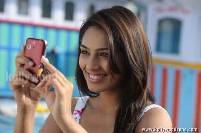 Parvathy Omanakkuttan In Kq Malayalam Movie Stills 06