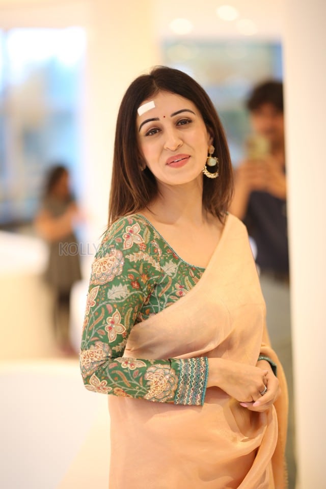Actress Anshu Ambani at Mazaka Success Meet Pictures 07