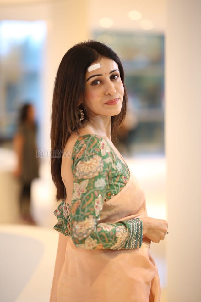 Actress Anshu Ambani at Mazaka Success Meet Pictures 09