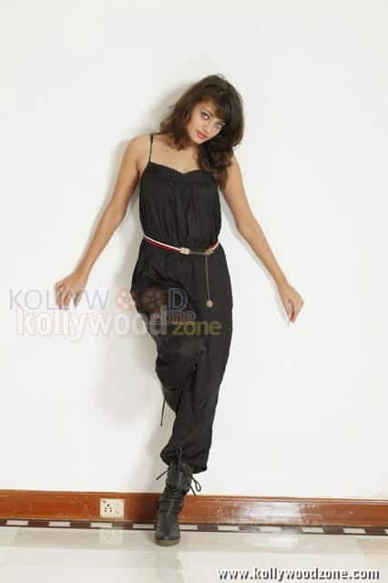 Sexy Sneha Ullal Pictures 03