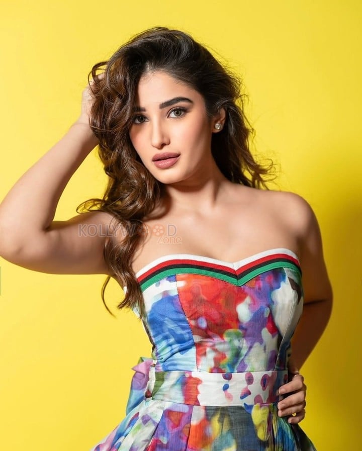 Colorful Beauty Rasha Thadani in a Floral Mini Dress Photos 02