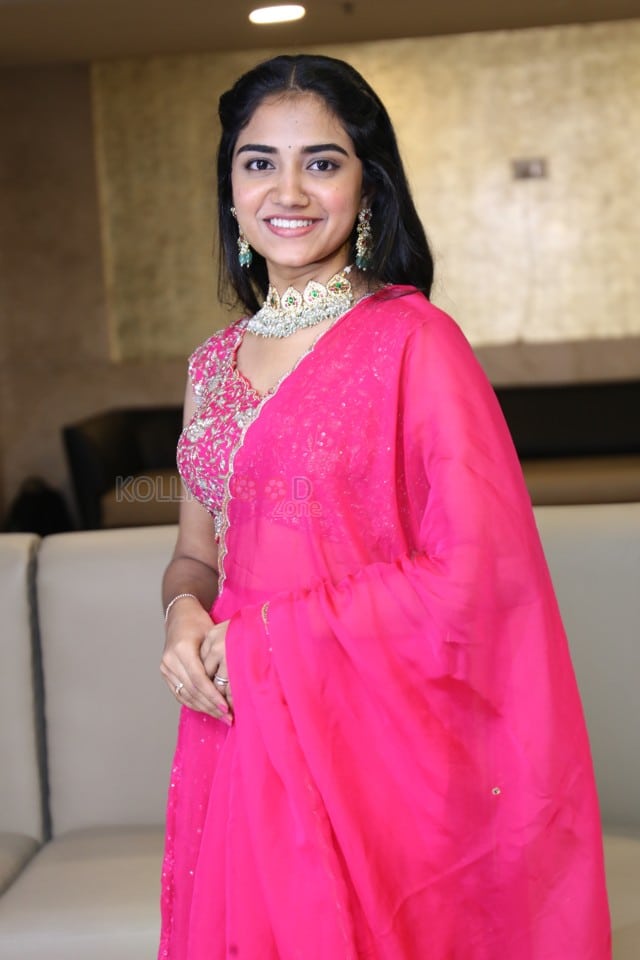 Heroine Malavika Manoj at Oh Bhama Ayyo Rama Movie Pre Release Event Pictures 28