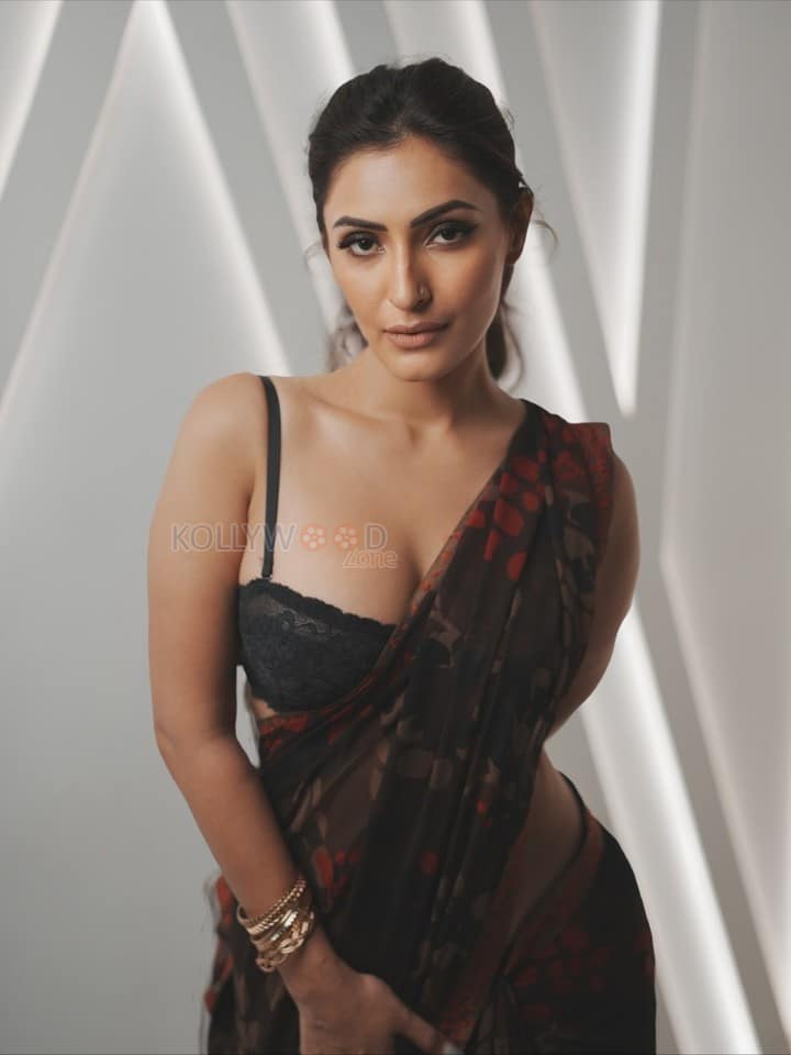 Hot Shivangi Verma in a Black Red Floral Saree with a Black Lace Bustier Style Sleeveless Blouse Photos 04