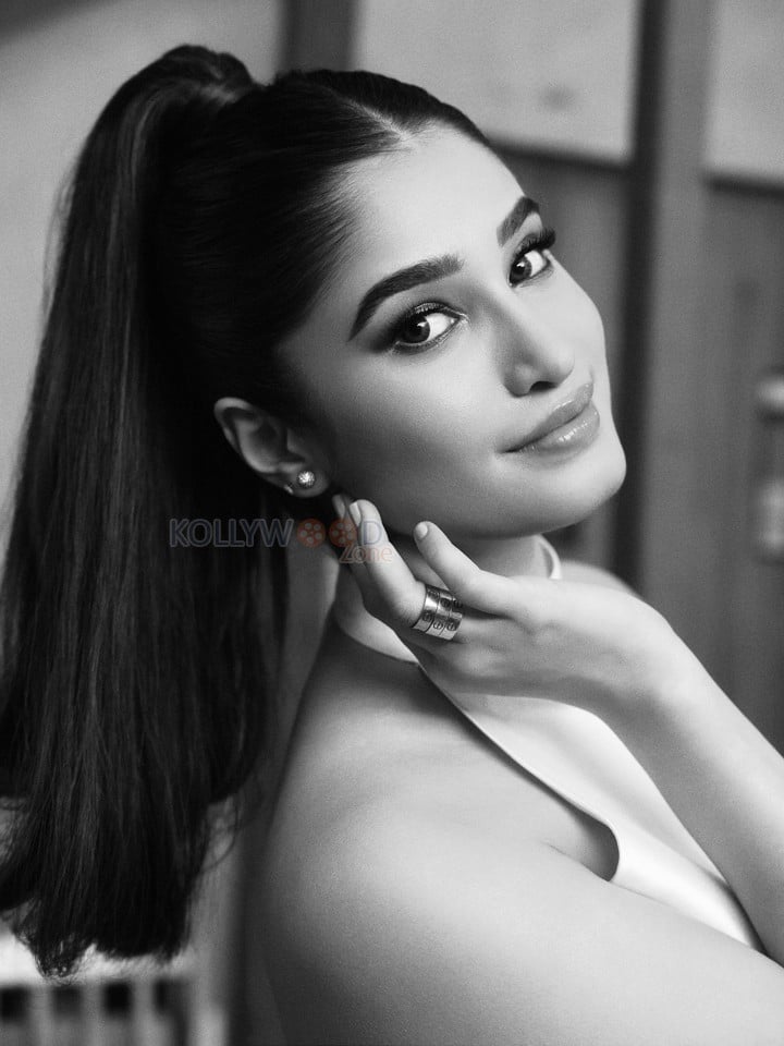 Hot and Sexy Rasha Thadani in a Silver Backless Mini Dress Photos 04