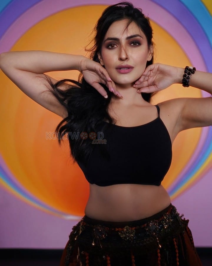 Pichaikkaran 2 Actress Shivangi Verma Stills 01