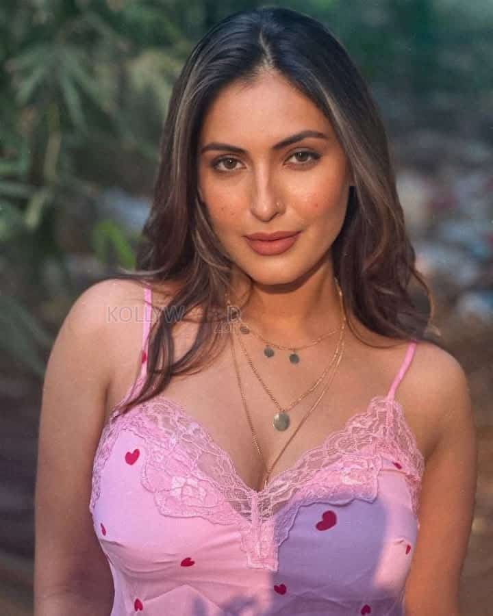 Sexy Shivangi Verma in a Pink Printed Pyjama Set Photos 04