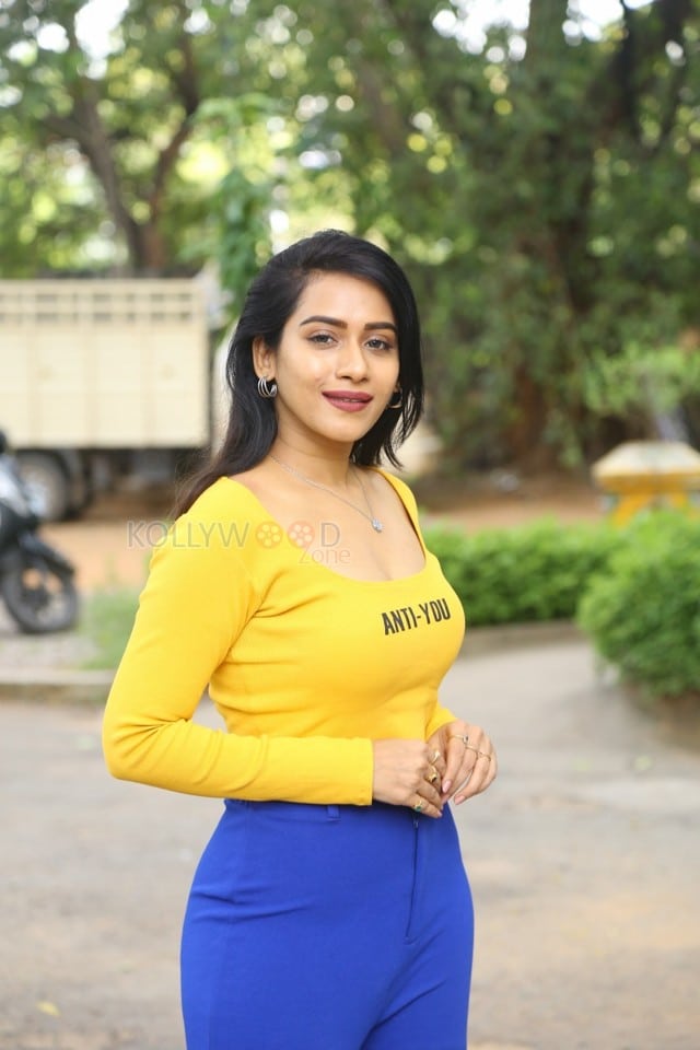 Actress Preetei Sundar at Katha Keli Teaser Launch Photos 18